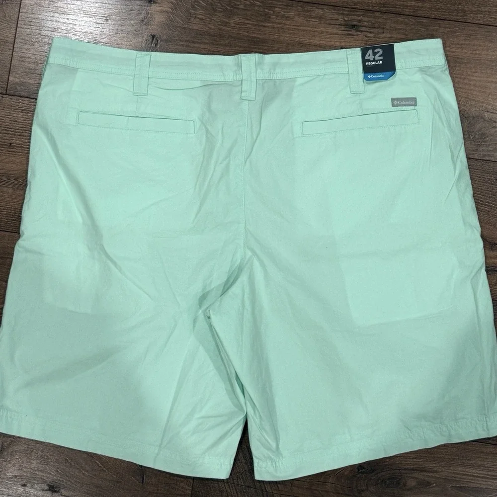 Columbia NWT Mint Green Cotton Bermuda Shorts Size 42 Regular 10